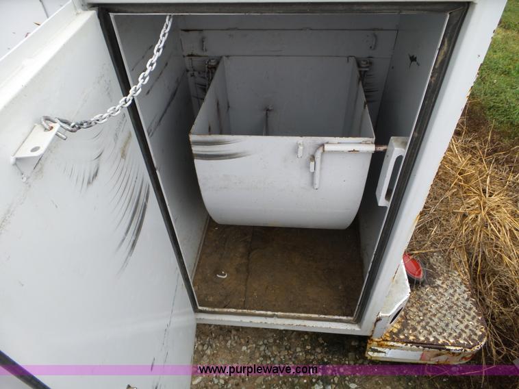 image for item L5025 Utility pickup truck bed