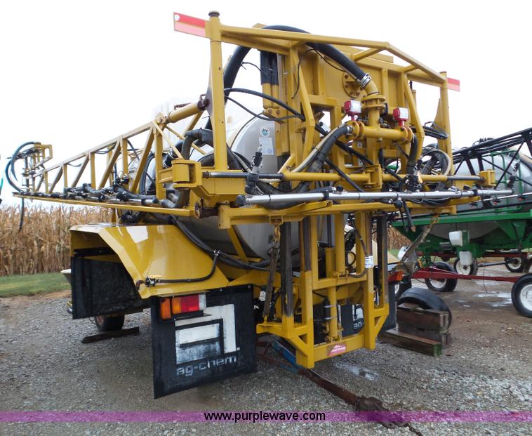 image for item L5026 2007 Ag-Chem TerraGator liquid applicator system