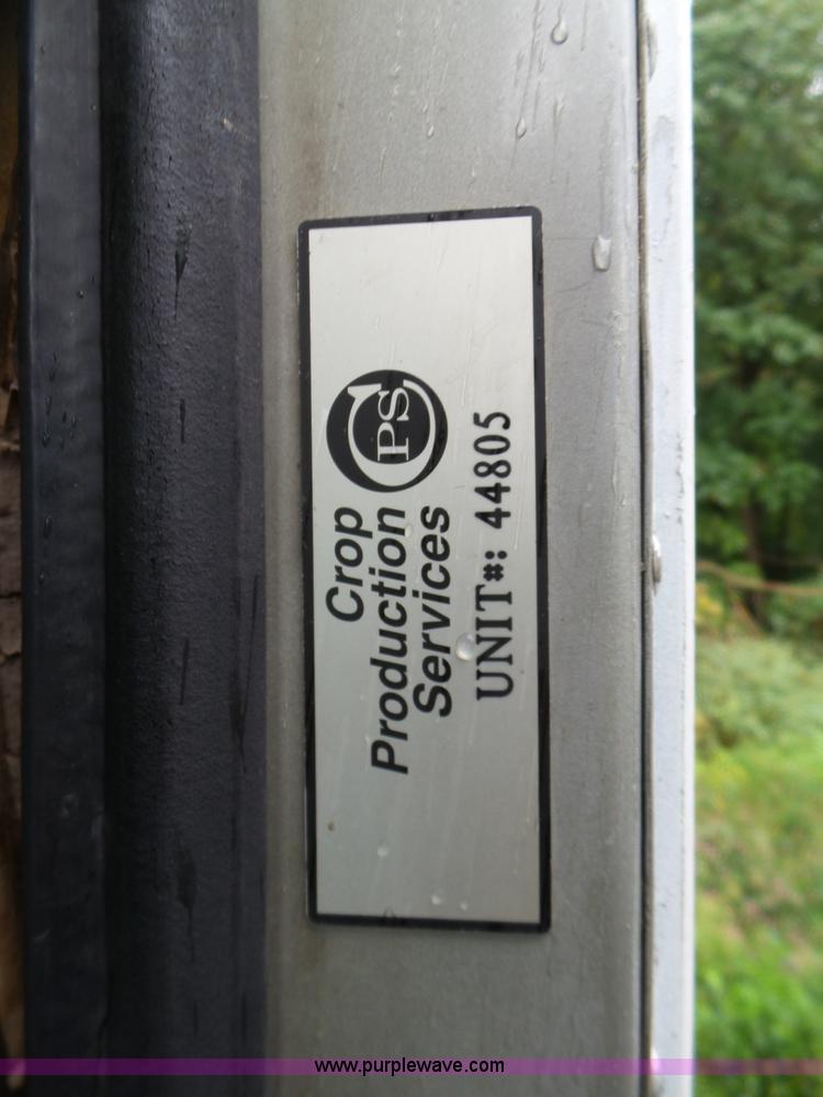 image for item L5028 1985 International 9300 semi truck