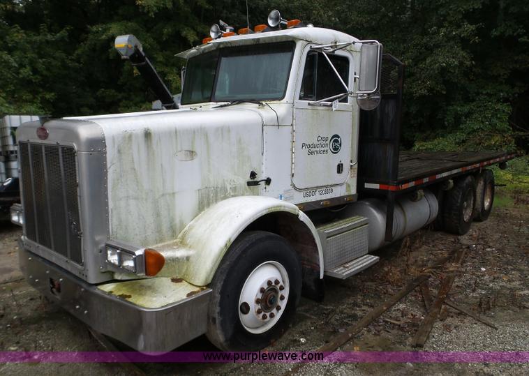 image for item L5029 1988 Peterbilt 378 flatbed truck