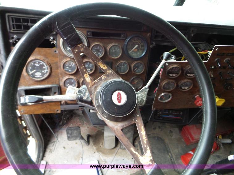 image for item L5029 1988 Peterbilt 378 flatbed truck