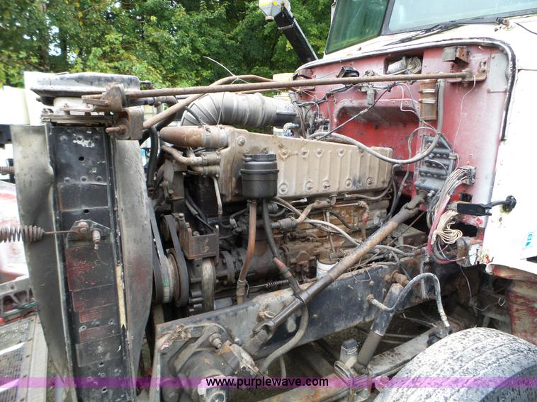 image for item L5029 1988 Peterbilt 378 flatbed truck