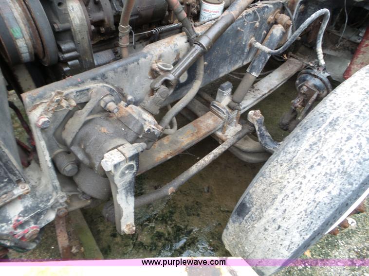 image for item L5029 1988 Peterbilt 378 flatbed truck