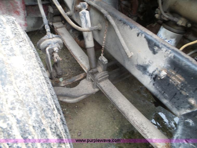 image for item L5029 1988 Peterbilt 378 flatbed truck