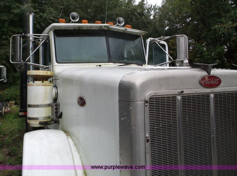 image for item L5029 1988 Peterbilt 378 flatbed truck