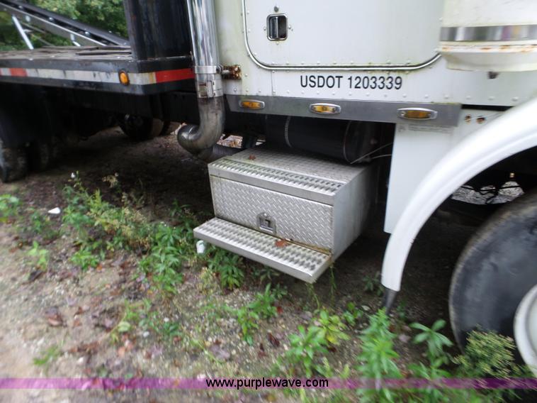 image for item L5029 1988 Peterbilt 378 flatbed truck