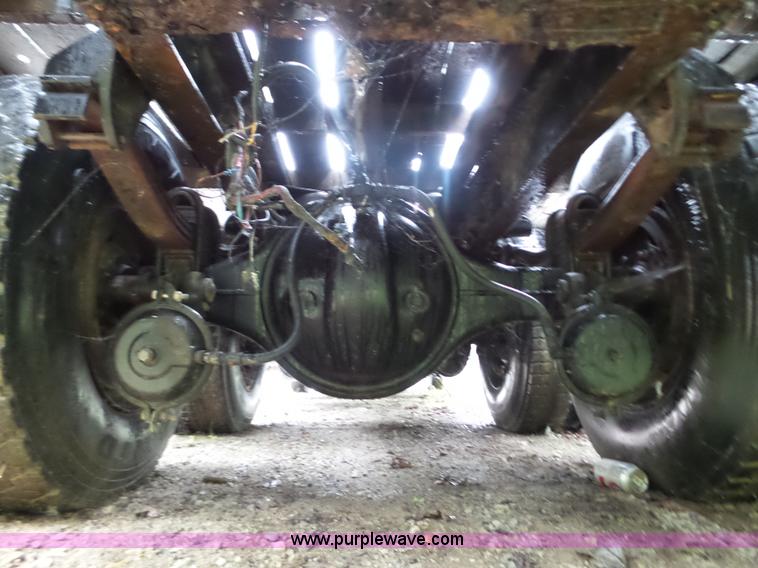 image for item L5029 1988 Peterbilt 378 flatbed truck