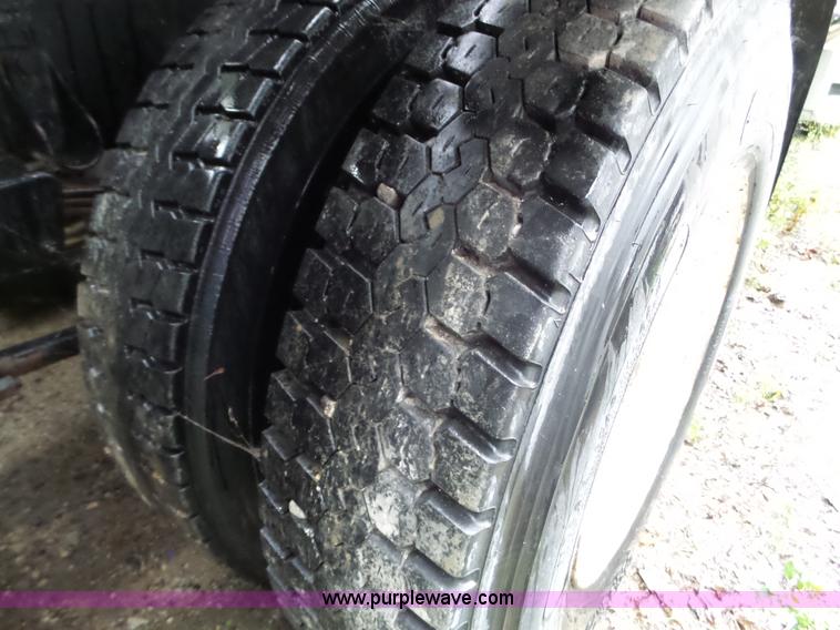 image for item L5029 1988 Peterbilt 378 flatbed truck