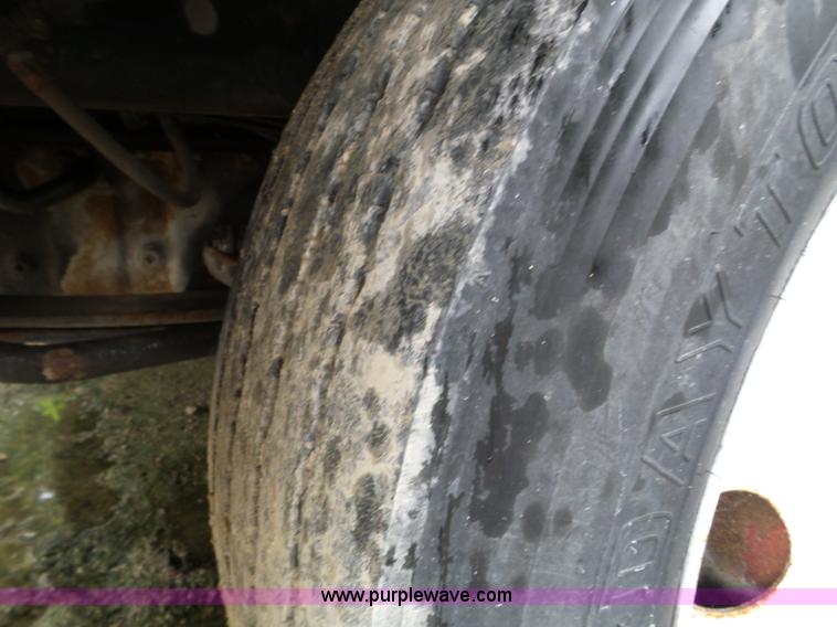 image for item L5029 1988 Peterbilt 378 flatbed truck