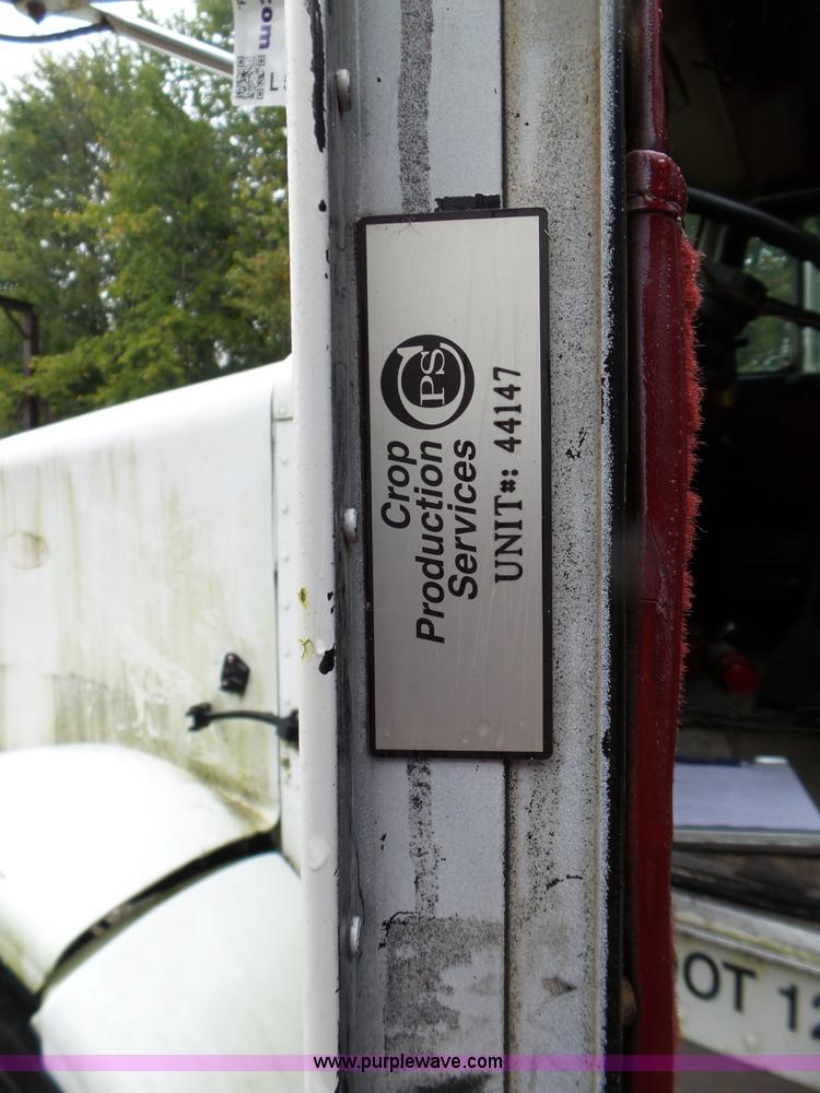 image for item L5029 1988 Peterbilt 378 flatbed truck