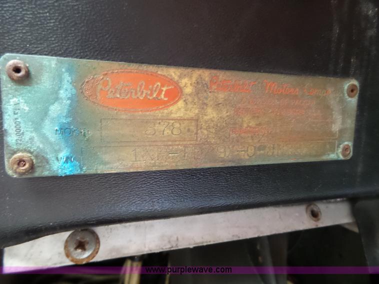 image for item L5029 1988 Peterbilt 378 flatbed truck