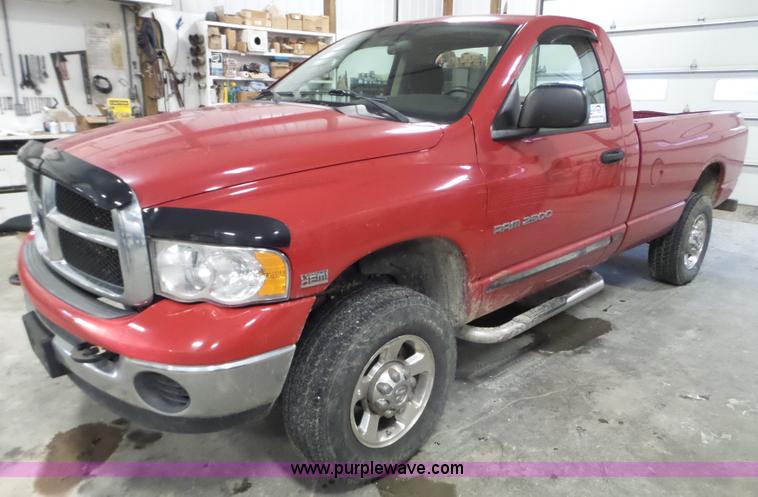 image for item L5030 2005 Dodge Ram 2500 pickup truck