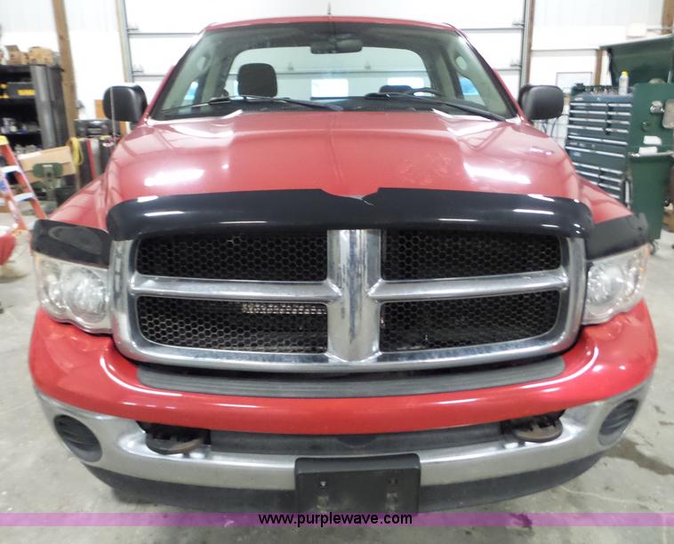 image for item L5030 2005 Dodge Ram 2500 pickup truck