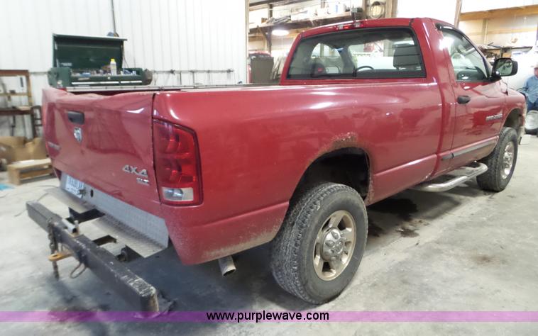 image for item L5030 2005 Dodge Ram 2500 pickup truck