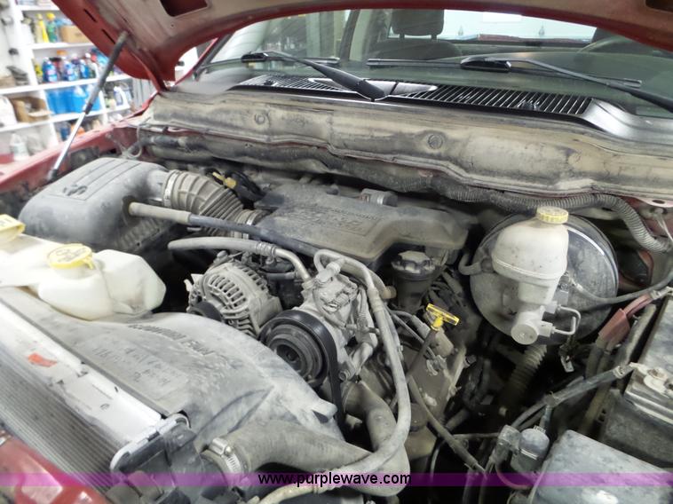 image for item L5030 2005 Dodge Ram 2500 pickup truck