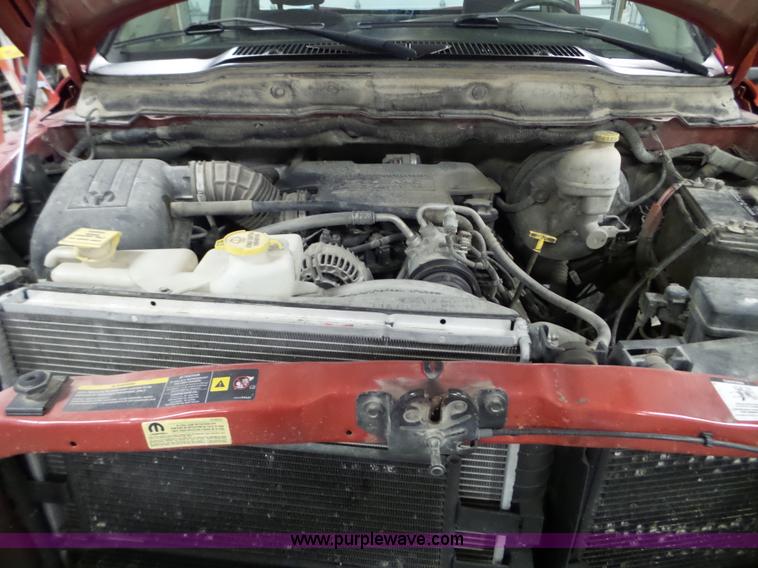 image for item L5030 2005 Dodge Ram 2500 pickup truck