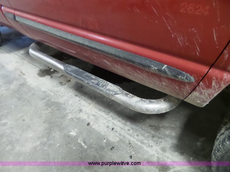 image for item L5030 2005 Dodge Ram 2500 pickup truck