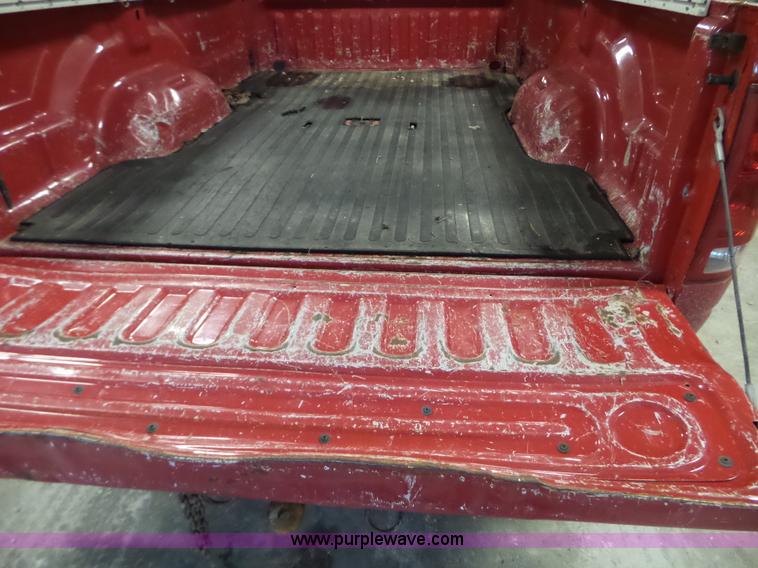 image for item L5030 2005 Dodge Ram 2500 pickup truck