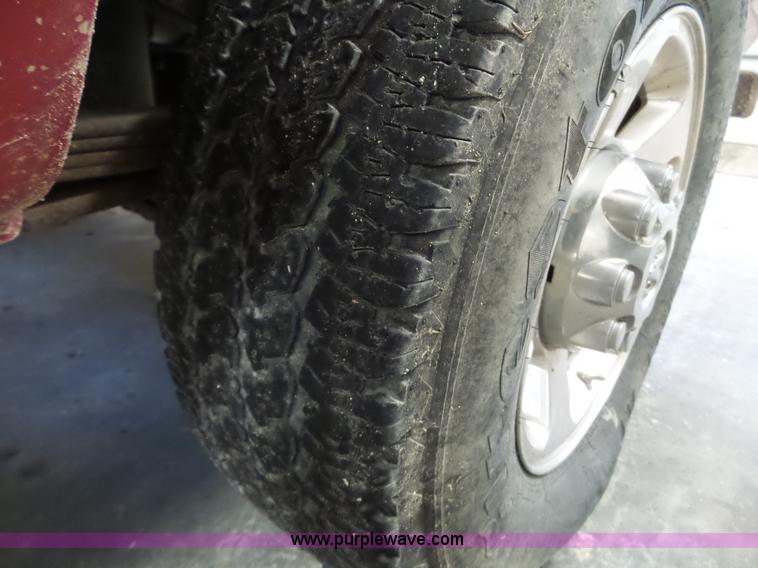 image for item L5030 2005 Dodge Ram 2500 pickup truck