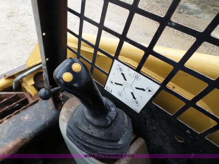 image for item L5031 2004 Caterpillar 236B skid steer