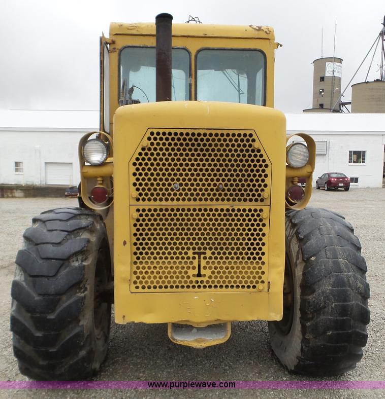 image for item L5034 1966 Caterpillar 950 wheel loader