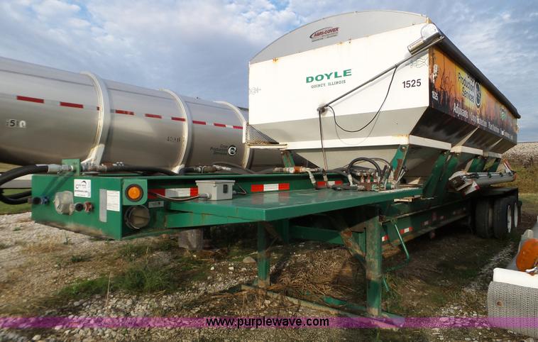 image for item L5035 2007 Doyle tender trailer