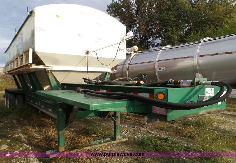 image for item L5035 2007 Doyle tender trailer