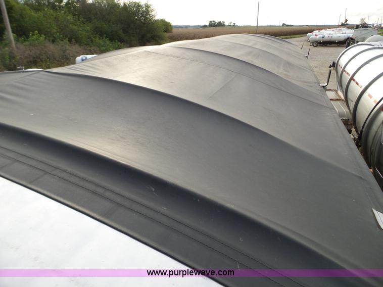 image for item L5035 2007 Doyle tender trailer