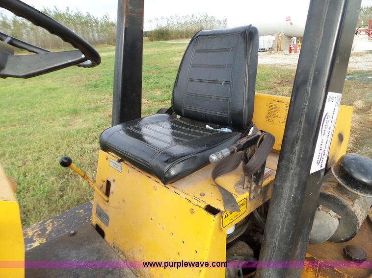 image for item L5036 1994 NMC Swinger 240 wheel loader