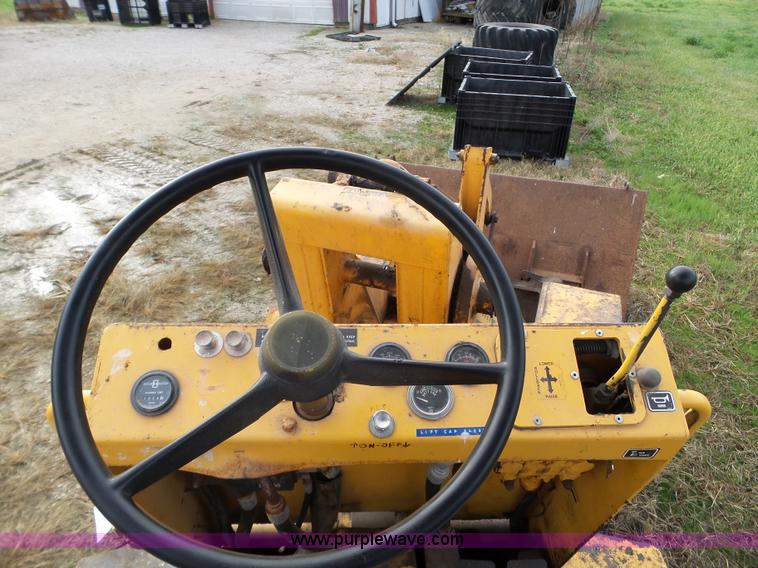 image for item L5036 1994 NMC Swinger 240 wheel loader