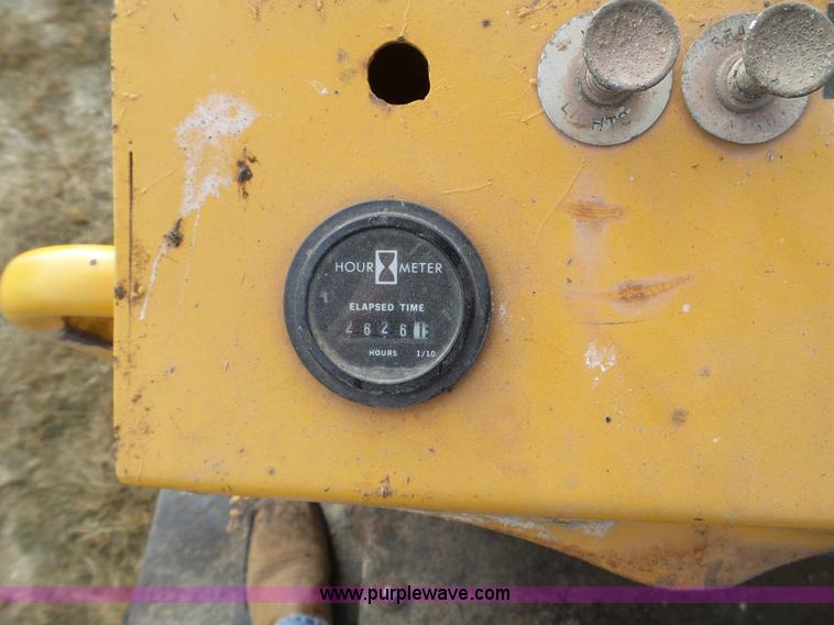 image for item L5036 1994 NMC Swinger 240 wheel loader