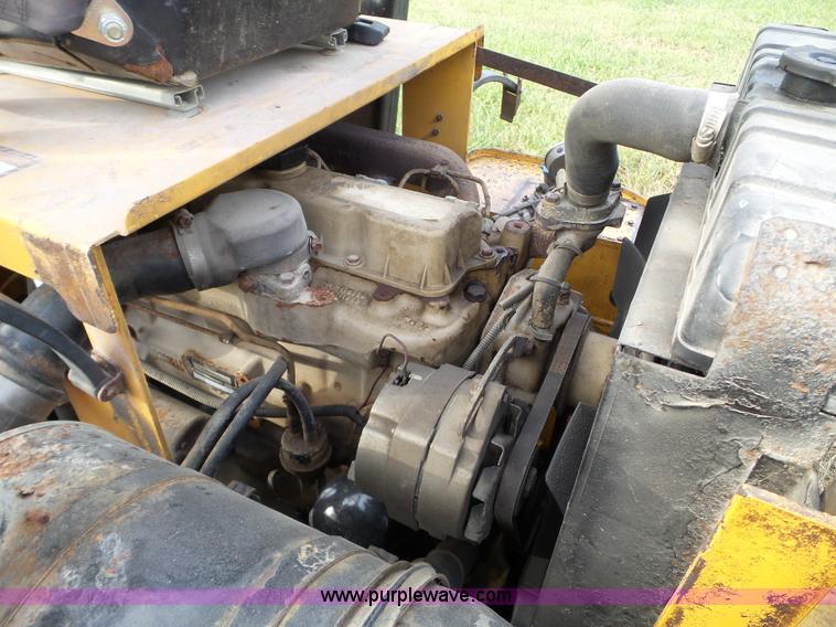 image for item L5036 1994 NMC Swinger 240 wheel loader