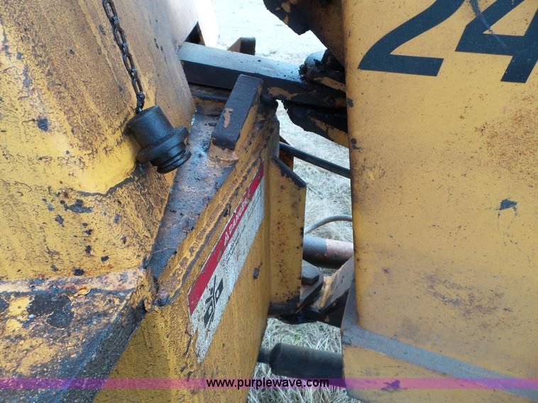 image for item L5036 1994 NMC Swinger 240 wheel loader
