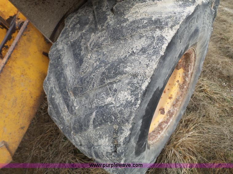 image for item L5036 1994 NMC Swinger 240 wheel loader