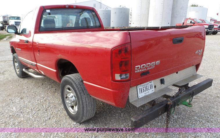image for item L5037 2004 Dodge Ram 2500 pickup truck
