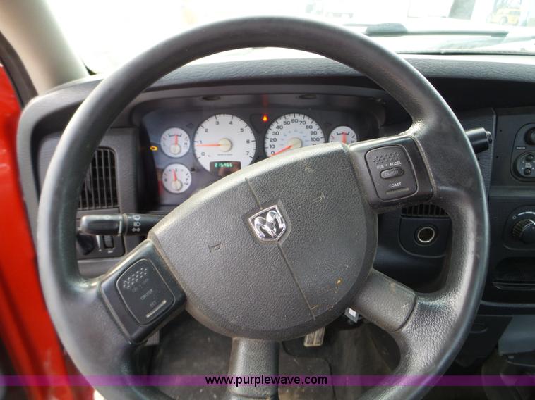 image for item L5037 2004 Dodge Ram 2500 pickup truck