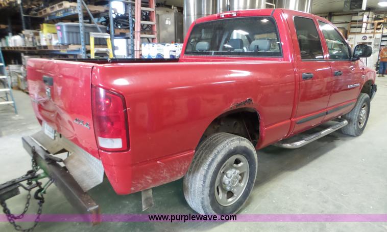 image for item L5038 2006 Dodge Ram 2500 Quad Cab pickup truck