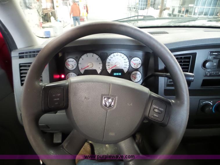 image for item L5038 2006 Dodge Ram 2500 Quad Cab pickup truck