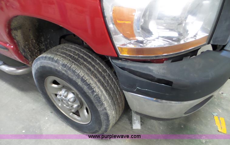 image for item L5038 2006 Dodge Ram 2500 Quad Cab pickup truck