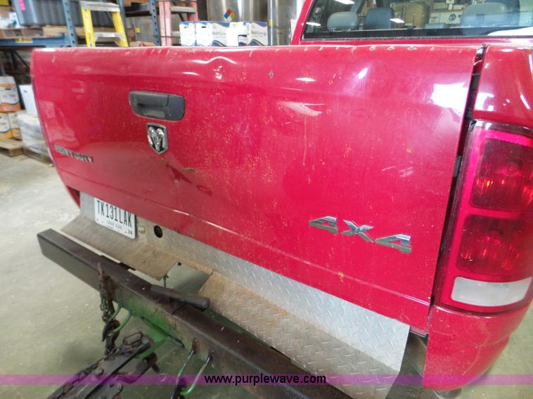 image for item L5038 2006 Dodge Ram 2500 Quad Cab pickup truck