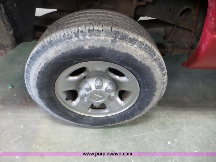 image for item L5038 2006 Dodge Ram 2500 Quad Cab pickup truck