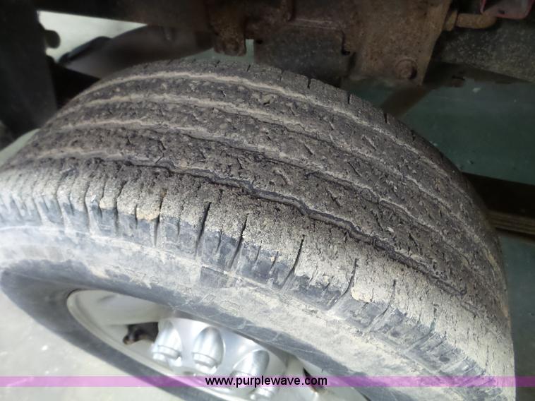 image for item L5038 2006 Dodge Ram 2500 Quad Cab pickup truck