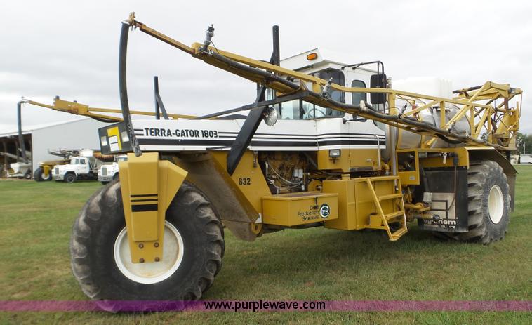 image for item L5039 1995 Ag-Chem TerraGator 1803 self-propelled sprayer