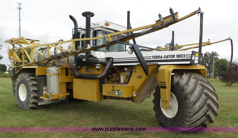 image for item L5039 1995 Ag-Chem TerraGator 1803 self-propelled sprayer