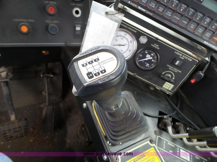 image for item L5039 1995 Ag-Chem TerraGator 1803 self-propelled sprayer