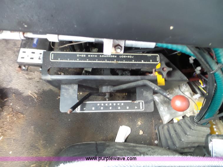 image for item L5039 1995 Ag-Chem TerraGator 1803 self-propelled sprayer