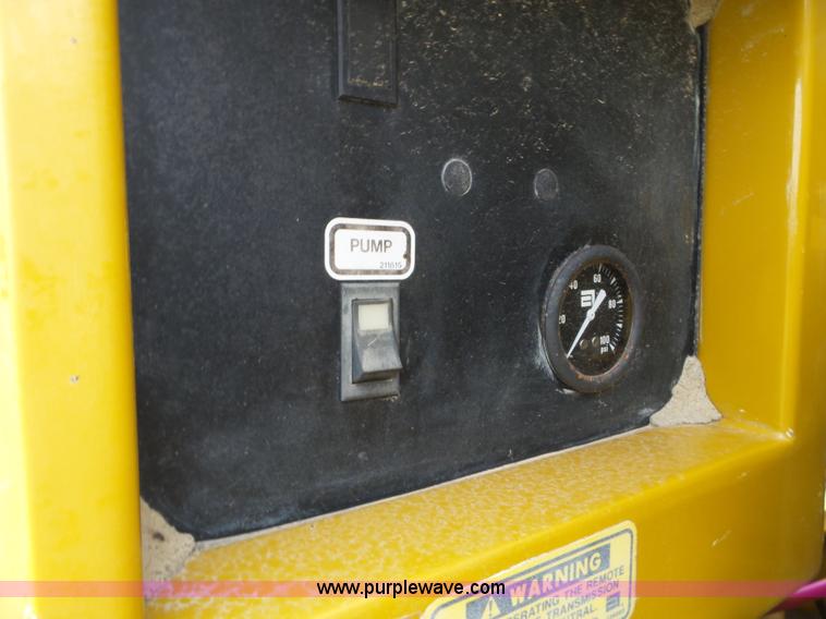 image for item L5039 1995 Ag-Chem TerraGator 1803 self-propelled sprayer