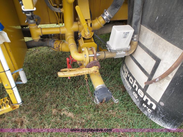 image for item L5039 1995 Ag-Chem TerraGator 1803 self-propelled sprayer