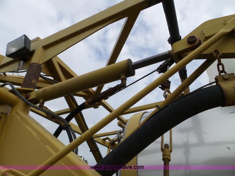 image for item L5039 1995 Ag-Chem TerraGator 1803 self-propelled sprayer