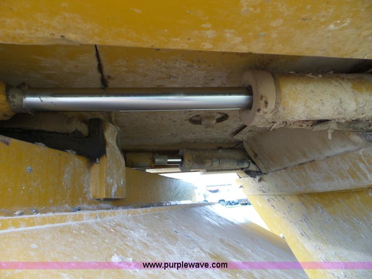 image for item L5039 1995 Ag-Chem TerraGator 1803 self-propelled sprayer